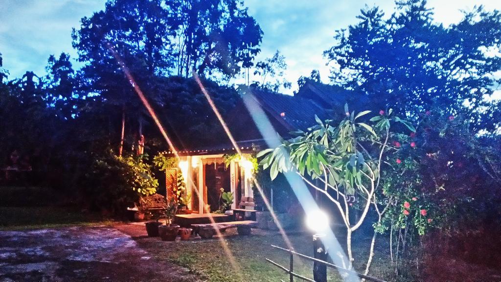The Local Story Resort Ban Mon Talaeng Экстерьер фото