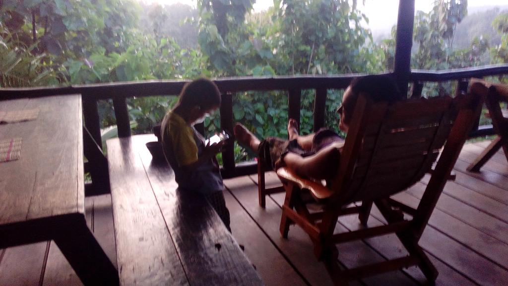 The Local Story Resort Ban Mon Talaeng Экстерьер фото