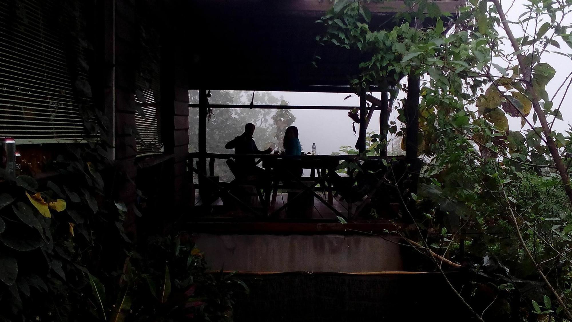 The Local Story Resort Ban Mon Talaeng Экстерьер фото