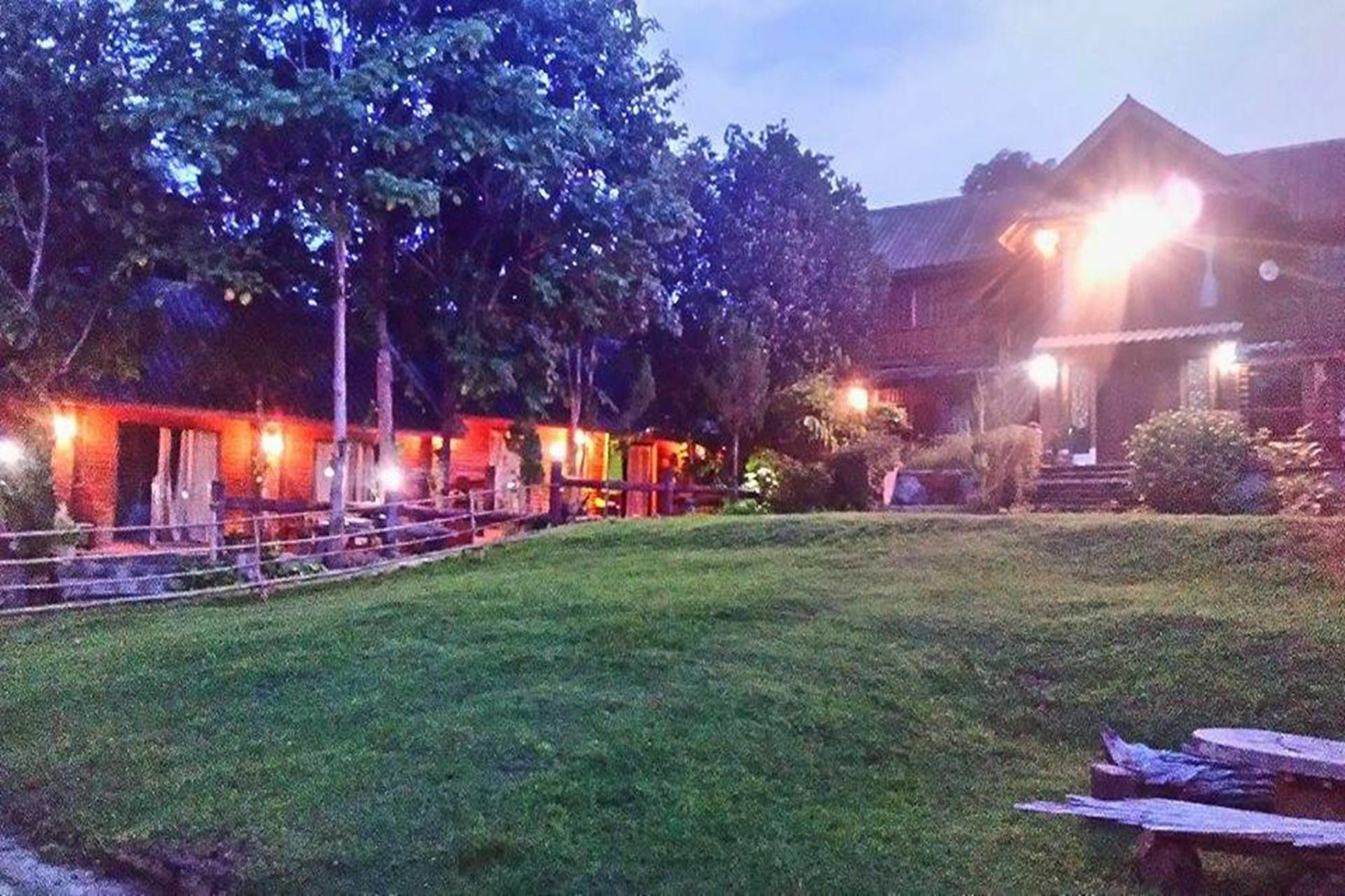 The Local Story Resort Ban Mon Talaeng Экстерьер фото