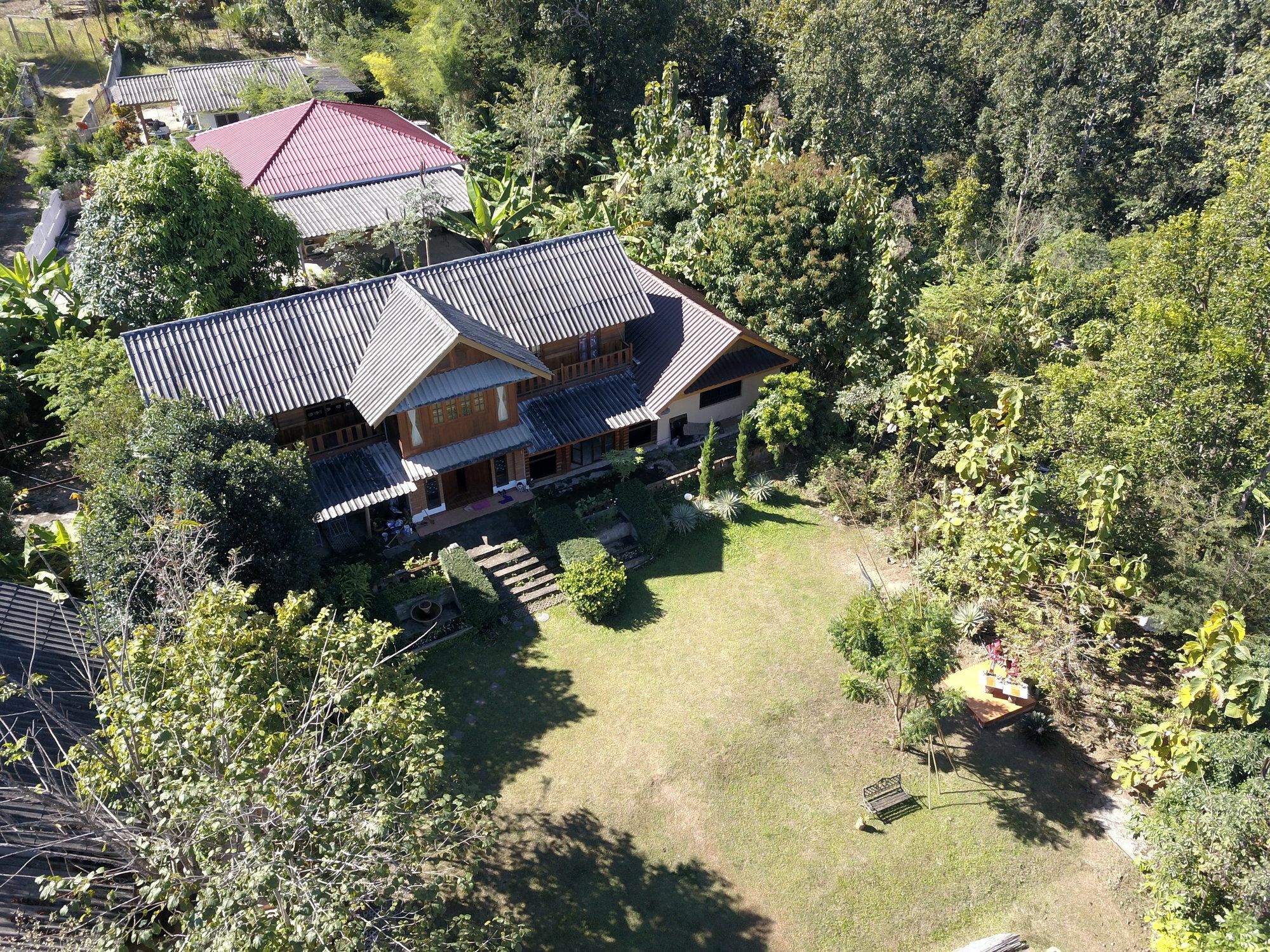 The Local Story Resort Ban Mon Talaeng Экстерьер фото